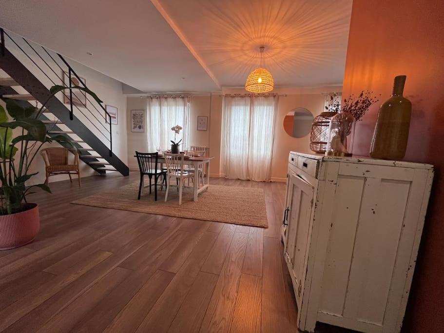 Appartamento Le Saint Pierre Grand Duplex Hyper Centre, Port Caen Esterno foto
